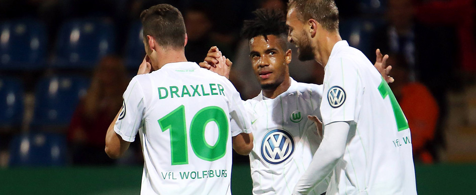 Wolfsburg müht sich eine Runde weiter