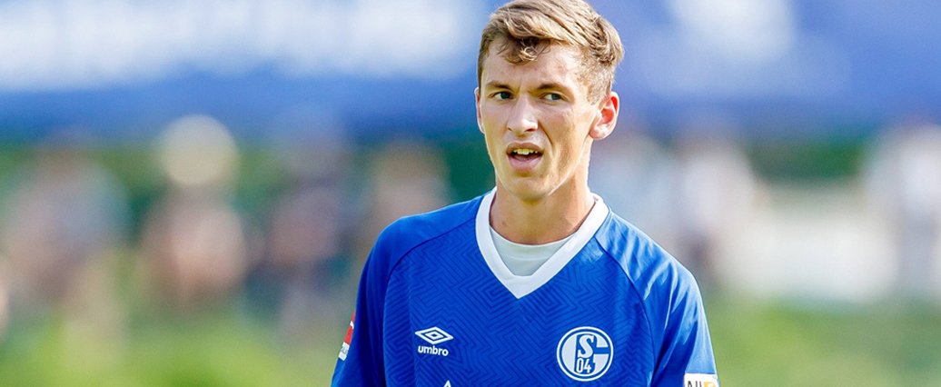 Goller bleibt im Schalker Profikader