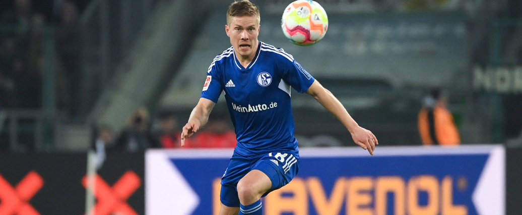 FC Schalke 04: Jere Uronen im individuellen Training am Ball
